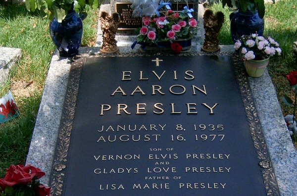 Elvis Graveyard